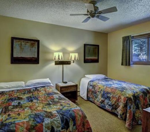 Lake Forest Resort