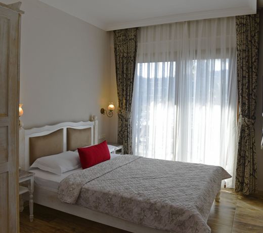 Cennet Life Hotel