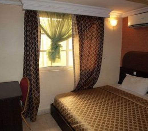 Easy Home Royal Suite