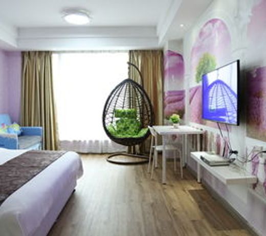 Yicheng Hotel East Railway Station