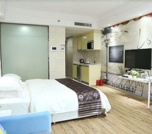 Yicheng Hotel East Railway Station