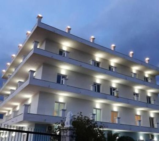 Mihalis Apartments