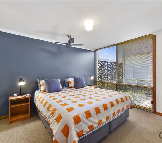 City Crashpad Apartment