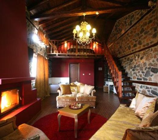 Gioras Hotel