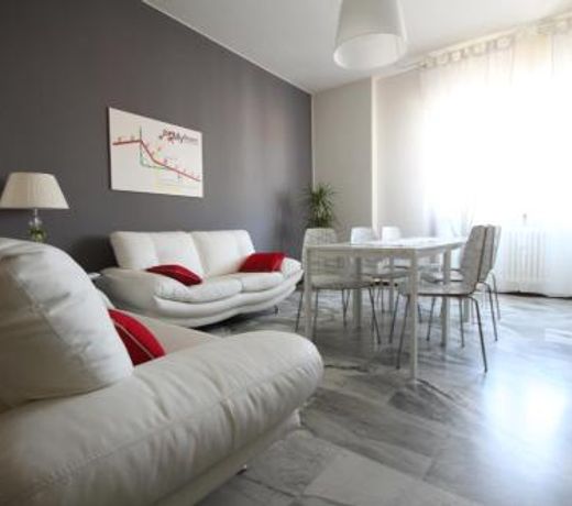 MyRoom In Town