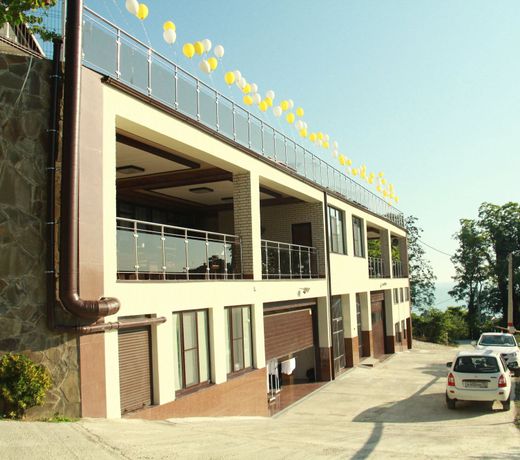 Hotel Gold & Glass