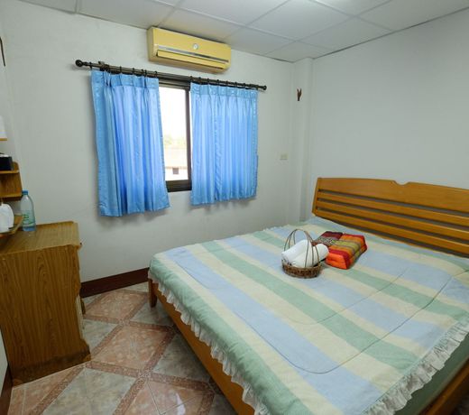 Leo Park Guest House