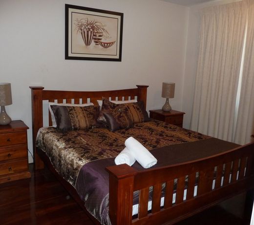 City Escape 3BD in Adelaides East End 6