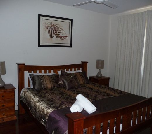 City Escape 3BD in Adelaides East End 6