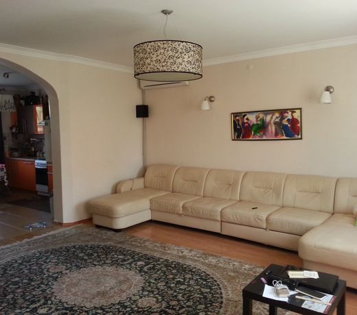 Delyuks Villa