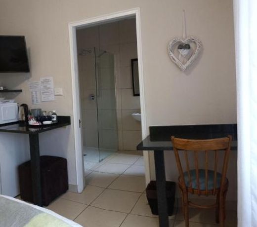 Country Lane Guesthouse