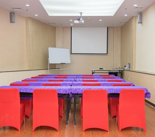 Zmax HotelÂ·Yantai Shimao Binhai Plaza
