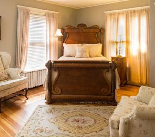 The Lion and the Rose Bed and Breakfast