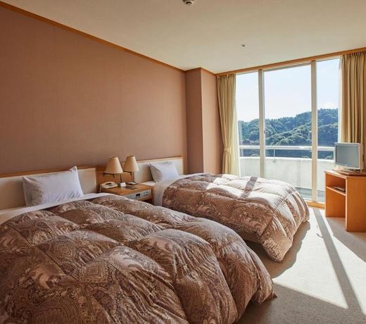 Kamogawa Country Hotel
