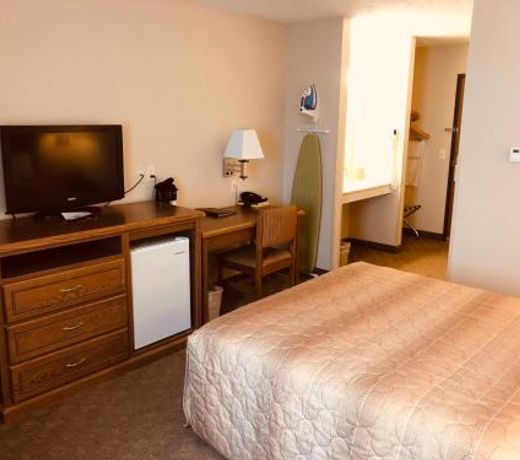 Shenandoah Inn & Suites