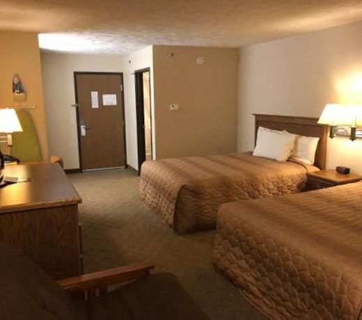 Shenandoah Inn & Suites