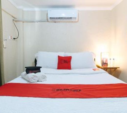 RedDoorz Plus Lagoon Resort Zambales