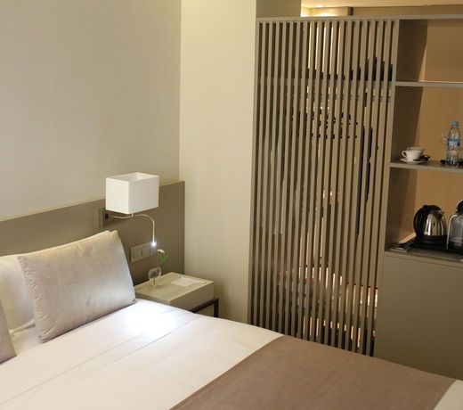 Hotel Well and Come
