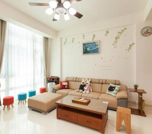 Four Seasons Homestay