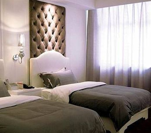 Yancheng Youth Club and Reading Hotel