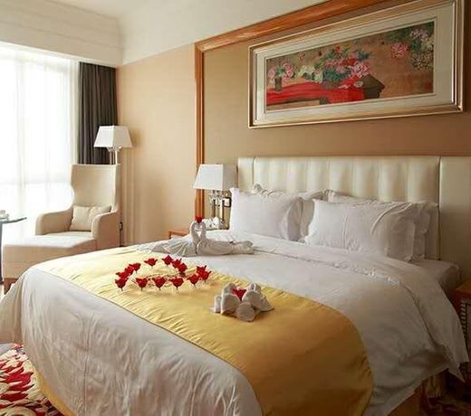 Royal Garden Hotel