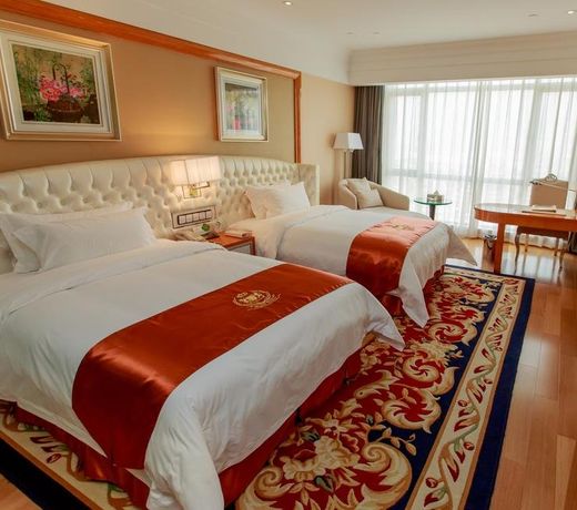 Royal Garden Hotel