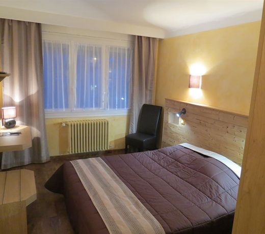 Savoy Hotel & Restaurant