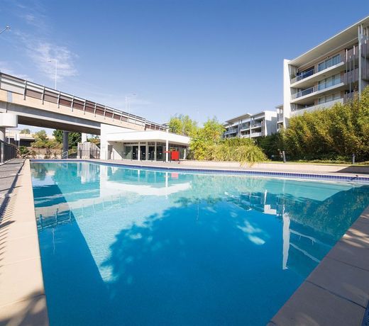 Oaks Brisbane Mews Suites