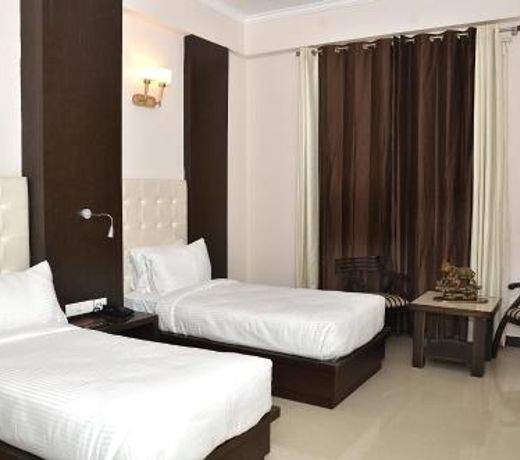 Hotel Crimson Palace