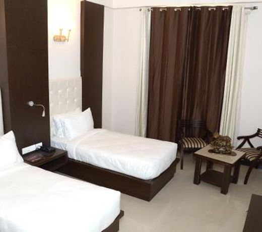 Hotel Crimson Palace