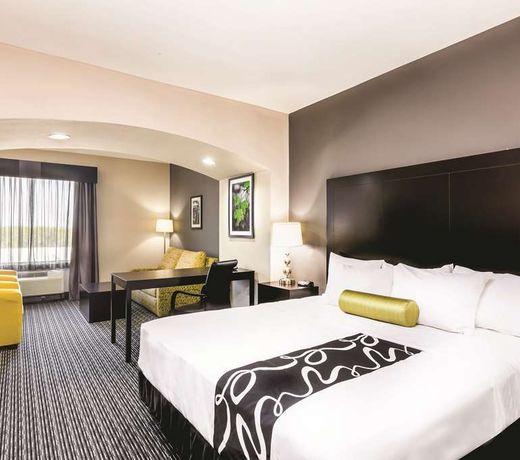 La Quinta by Wyndham Rockport - Fulton