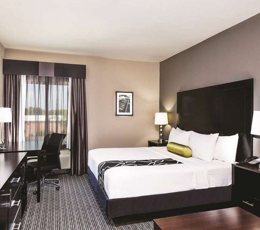 La Quinta by Wyndham Rockport - Fulton