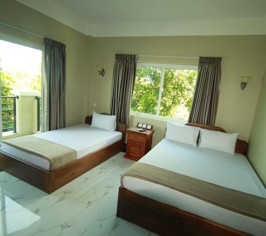 Sunday Villa Hotel
