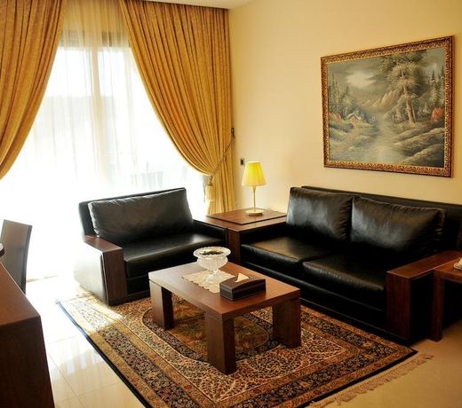 Dolphin Royal Suites