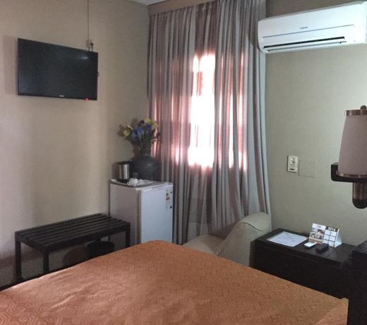 Hotel Nina