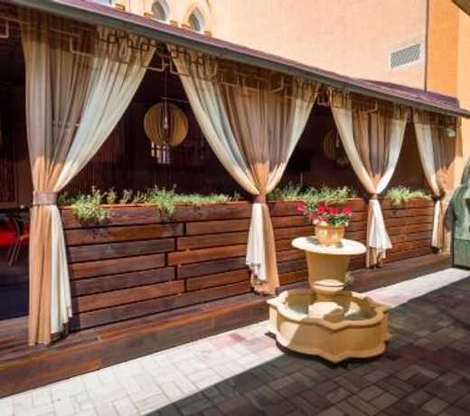 Premier Hotel Shafran