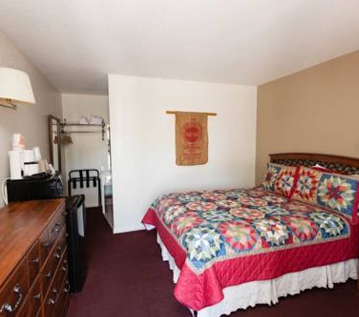 Sunset Inn and Suites