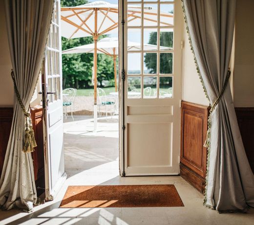 Chateau de Marcay Hotel