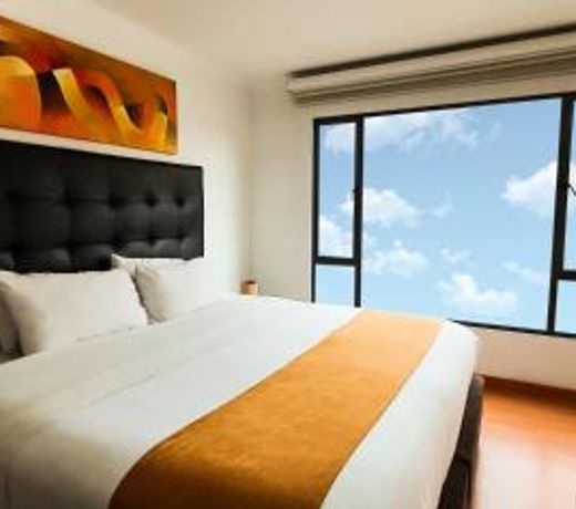 Apartasuites Plaza Modelia