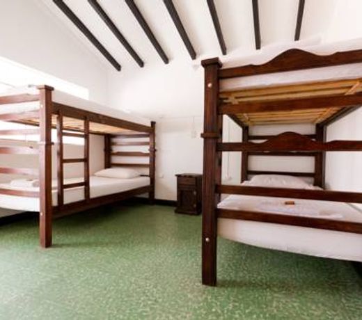 Traveler Hostel