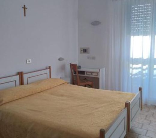 Hotel Cevoli