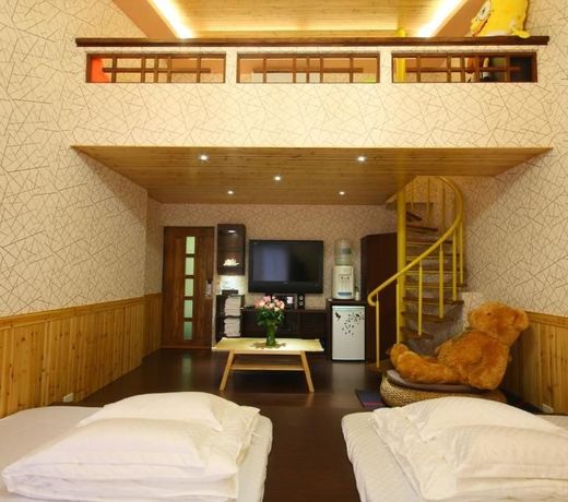 See Railway B&B
