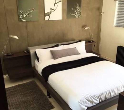 Room 122 @ The Nicol Hotel