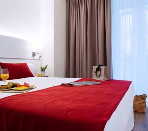 Hotel Pompaelo Plaza del Ayuntamiento & Spa