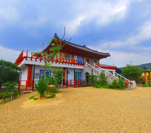 Chowoo Guesthouse