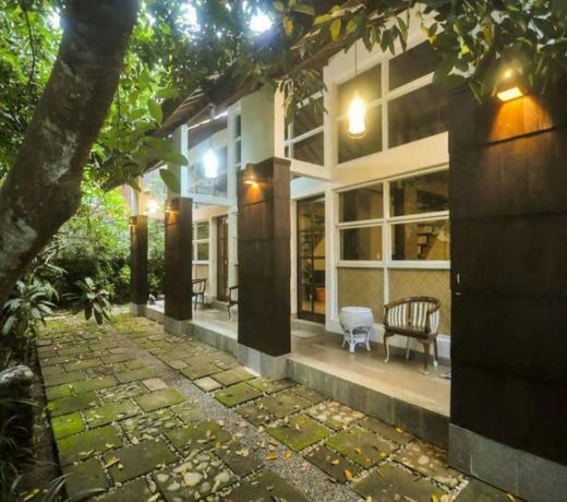 Watuluna Guest House 1