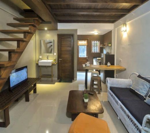 Watuluna Guest House 2
