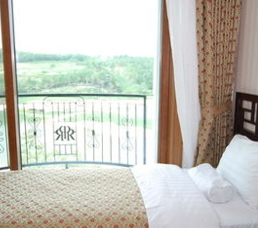 PineRidge Resort