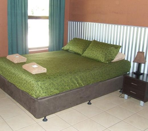 Territory Manor Motel & Caravan Park