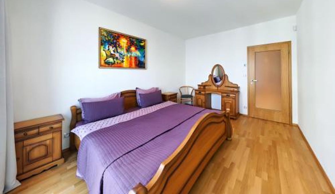 006 Angel Apartment